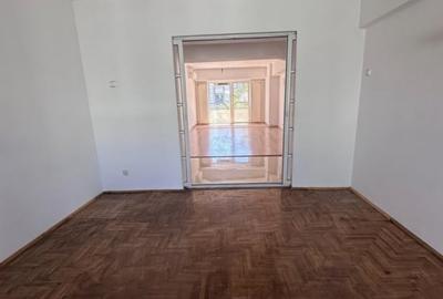 Apartament cu 4 camere decomandat în Decebal - 4