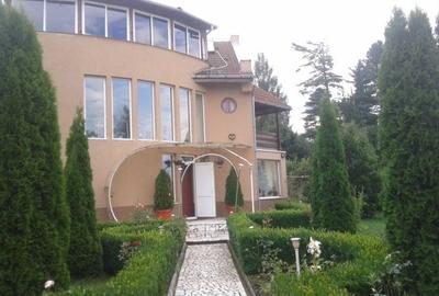 Casă cu 5 camere în Ultracentral