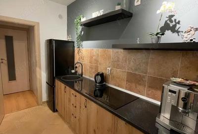 Apartament cu 3 camere decomandat în Central - 1