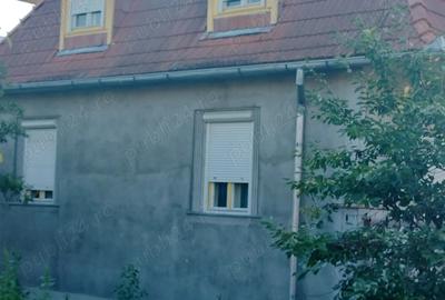 Casă cu 3 camere în Central