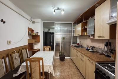 3 cam, 67 mp., decomandat, renovat, etaj 4, zona Palat justitie - 14