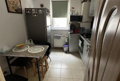 Apartament 3 camere decomandat – Sector 4 - 4