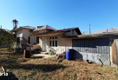 Casă cu 4 camere cu Teren 7720 Mp în Șirna - 2
