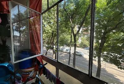 Apartament 3 camere Dambovita decomandat partial amenajat - 2