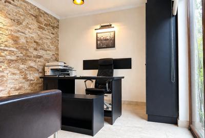 Casă individuală cu 7 camere cu Canalizare în Sisești - 21