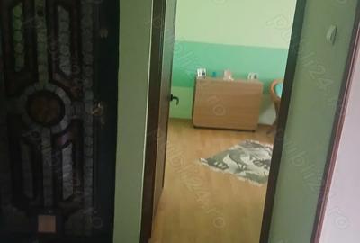 Inchiriez apartament 2 camere decomandate, et 4 4,ct,apa separat, zona General. 320 euro+320 garan?i - 2