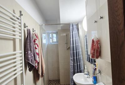 Apartament cu 4 camere decomandat în Casa de Cultură - 11