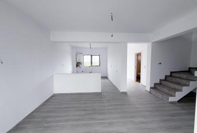 Duplex cu 4 camere cu Teren 258 Mp în Tărlungeni - 4