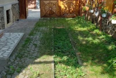 Casă cu 7 camere cu Canalizare în Calea Poplăcii - 1