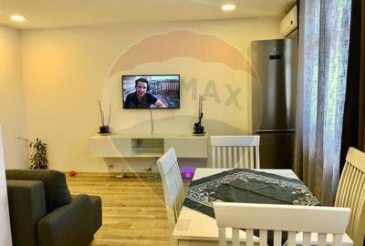 Apartament in zona Centrala, et.1, curte privata. - 1