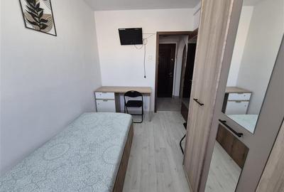 Apartament cu 2 camere semidecomandat, mobilat în Podu Roș - 4