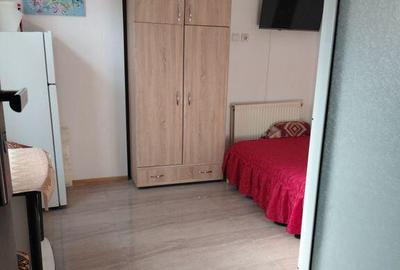 Apartament 1 camera la curte ,str. Traian