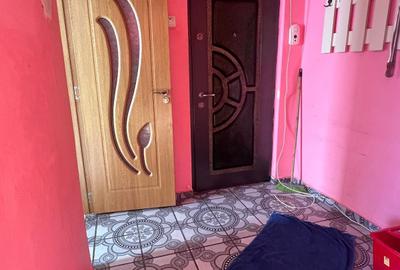 VAND 2 camere Micro40 et 4 pret 40.000 euro negociabil - 3