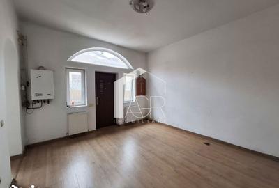 Casă cu 4 camere cu Teren 234 Mp în Transilvaniei - 9