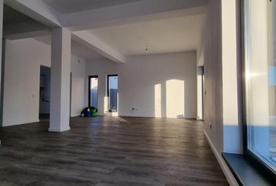 Casă individuală cu 5 camere cu Canalizare în Prelungirea Ghencea - 2