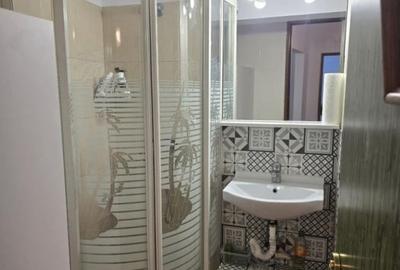 Garsoniera | bloc reabilitat | Virtutii | Statia de tramvai Orsova - 6