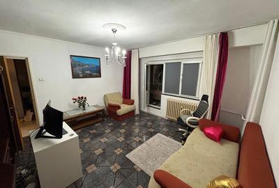 Apartament cu 3 camere decomandat în Brâncoveanu