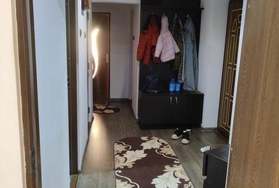 Apartament cu 3 camere în Traian - 6