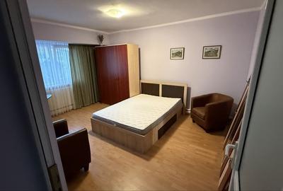 Apartament cu 3 camere decomandat în Central - 1
