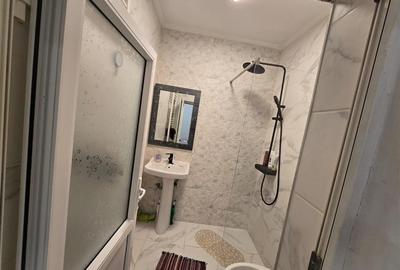 Spațiu comercial, de 80 mp, în Central - 4