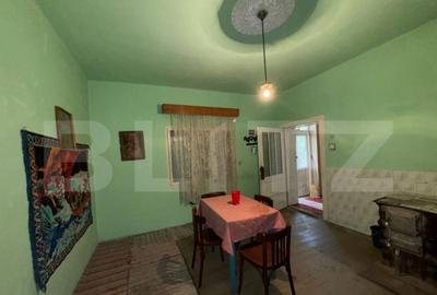 Casa de vanzare, cu 2 camere, 120 mp + teren de 1207 mp, zon - 3