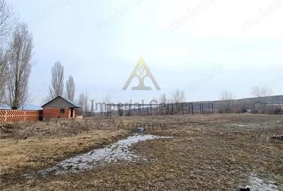 Teren de 57662 mp, în Popeni - 2