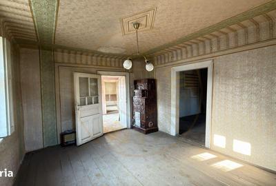 Casă cu 4 camere semidecomandat în Tiream - 9