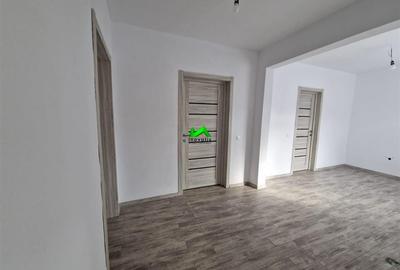 Casă individuală cu 5 camere cu Teren 723 Mp în Cristian - 2