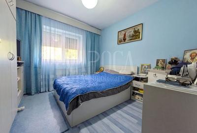 Apartament cu 4 camere decomandat în Central