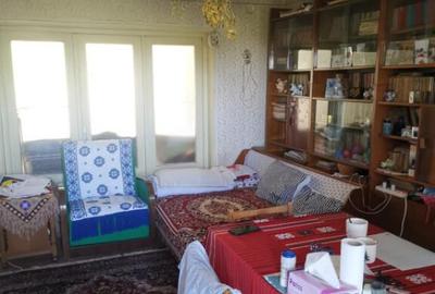 Apartament 3 camere, decomandat, 1 Mai vizavi de Spitalul Nr - 6