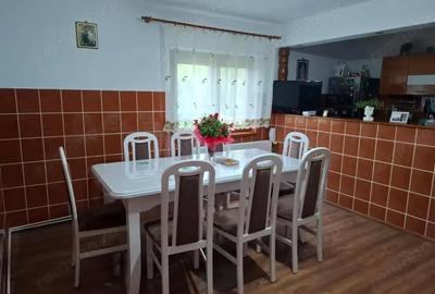 Casă cu 6 camere cu Teren 414 Mp în Nădlac - 3