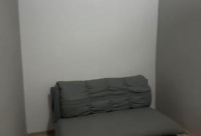Apartament cu 3 camere semidecomandat, mobilat în Micro 17 - 2