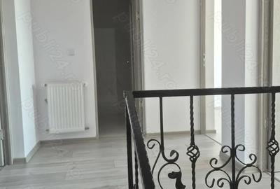 Proprietar vand casa Aeroport - 5