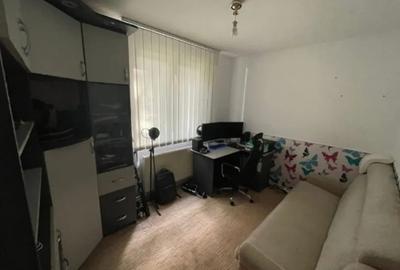 De vanzare apartament cu 3 camere in Dambu - 2