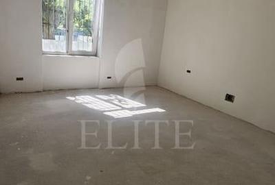 Apartament cu 4 camere semidecomandat în Central - 2