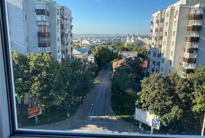 Apartament cu 3 camere decomandat în Independenței - 6