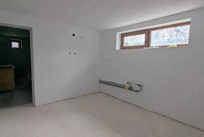 Casă cu Teren 590 Mp în Sud - 3