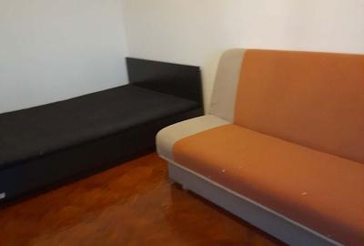 Apartament cu 2 camere decomandat în 1 Mai