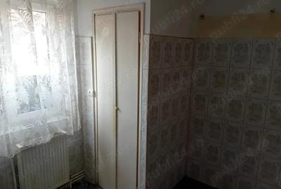 Apartament cu 3 camere decomandat în Mărăței - 1