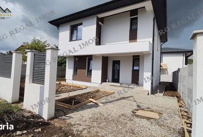 Casă cu 4 camere decomandat cu Teren 405 Mp în Berceni