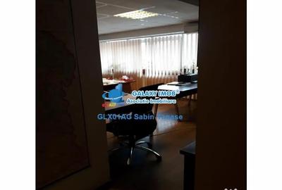Spațiu comercial, de 145 mp, în Central - 2