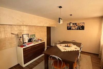 Casă cu 8 camere cu Teren 380 Mp în Central - 10