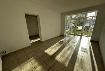 Inchiriez spatiu comercial Micro 4 - 4