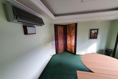 Apartament cu 3 camere de vanzare in Campina - Zona ultra... - 1