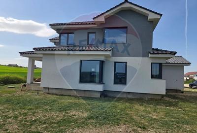 Casă individuală cu 5 camere cu Teren 570 Mp în Cihei - 3