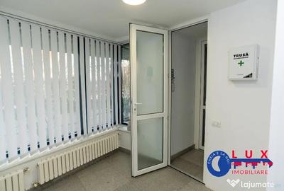 Spațiu comercial, de 230 mp, în Central - 15