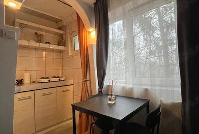 Garsonieră decomandată în Central - 4