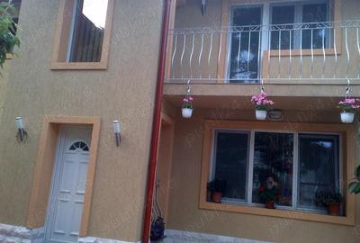 Casă cu 4 camere în Moșilor - 2