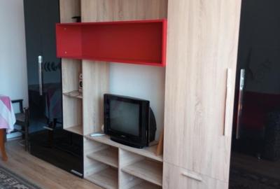 Apartament decomandat în Apărătorii Patriei - 4