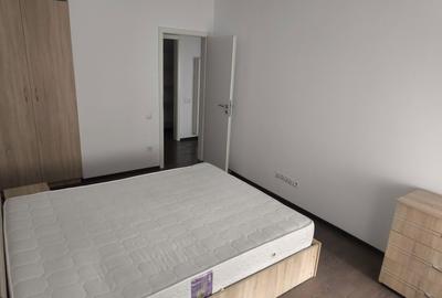 Apartament cu 3 camere decomandat în Turnișor - 1
